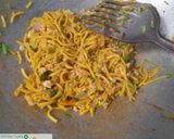 Foto langkah ke 5 dari resep Mie goreng.