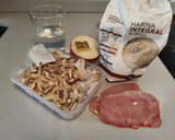 Foto del paso 1 de la receta: Lomo en salsa de cebolla y setas 🍄