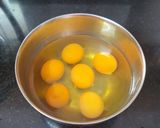A picture of step 4 of Spicy Egg Bhurji.