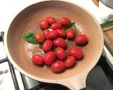Foto del passaggio 3 della ricetta Orata alla pizzaiola
