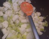 Foto del paso 1 de la receta: Crema de puerros con nabos