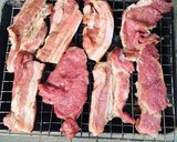 Hình bước làm 4 của món Vào bếp cùng con: Thịt nướng than với tía tô