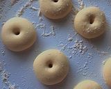 Gambar langkah 6 resipi Donat Kampung Gebu Gebas 🥯✨.