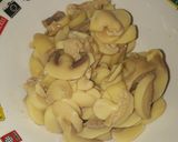 Foto del paso 3 de la receta: Pollo al jugo con champiñones