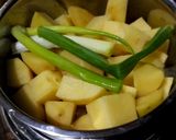 Foto langkah ke 1 dari resep MPASI 10+ Mashed Potato Egg.