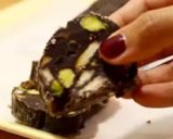 A picture of step 3 of Chocolate salami.