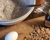 Foto del paso 1 de la receta: Galletas de avena, miel y nueces🍪