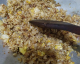 Foto langkah ke 2 dari resep Nasi Goreng dengan Bumbu Dasar.