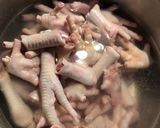 Hình bước làm 1 của món Chân gà ngâm sả tắc