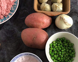 Foto del paso 1 de la receta: Guisado con albóndigas de carne, con nuez moscada y canela