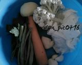 Foto langkah ke 1 dari resep Sop udang simpel.