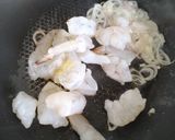 Hình bước làm 2 của món Trứng chiên tôm