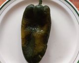 Foto del paso 2 de la receta: Chile relleno de camarones con falso guacamole