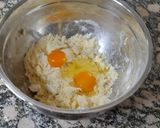 Foto del paso 2 de la receta: Quiche de Champiñones, cebolla de verdeo, panceta y jamón