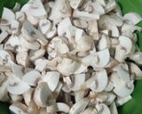 Foto langkah ke 2 dari resep Sup Jamur Lada Hitam.