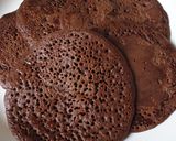 A picture of step 8 of Chocolate pancake with strawberry sauce.