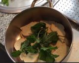 Foto del paso 3 de la receta: Sopa de tomates con almejas