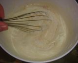 Foto del paso 3 de la receta: Cheesecake de frutilla (Semifrío)