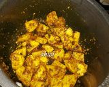 A picture of step 4 of Karara Aloo.