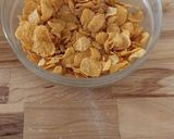 Foto del passaggio 2 della ricetta Biscotti con cornflackes