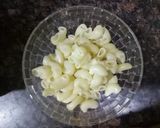 A picture of step 5 of Macroni Pasta With Tomato Capri.