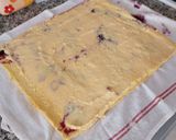 Foto del paso 7 de la receta: Bracito con arándanos relleno de crema y cobertura de chocolate, toffee y crocanti (sin gluten)