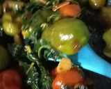 Foto langkah ke 3 dari resep Tumis Cabe Gendot Daun Pepaya.