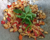 Foto langkah ke 4 dari resep Sambal Tempe Kemangi Jambal Roti.