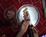 बाॅरबाॅन बिस्कुट स्वीस रोल(Bourbon biscuit swiss roll recipe in Hindi) रेसिपी चरण 1 फोटो