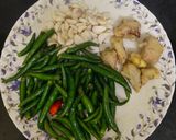अदरक,लहसुन और हरी मिर्च का अचार (adrak lahsun hari mirch ka achar recipe in Hindi) रेसिपी चरण 2 फोटो