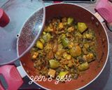 A picture of step 4 of Eggplant and Raw Banana Curry.