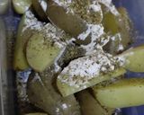 Foto langkah ke 2 dari resep Potato Wedges.