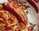صورة لخطوة 1 من وصفة باستا🍝حارة🌶️بصلصة الطماطم🍅 و التونه🥫
