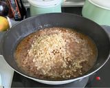 Foto del paso 7 de la receta: Estofado de solomillo ternera al ajillo con almendras