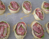 Foto del paso 5 de la receta: Rollo de serranito