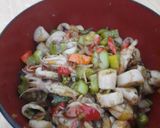 Foto langkah ke 3 dari resep Cumi asin oseng pedas.