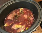 A picture of step 5 of Beef bourguignon (slow cooker).