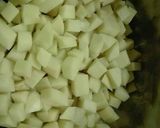Krumplifőzelék teljes kiőrlésű liszttel habarva recept fázis 1 fotója