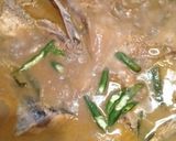 Foto langkah ke 5 dari resep Ule’e Suree u neulheu (kepala ikan tongkol kuah kelapa gonseng).