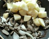 Foto del paso 2 de la receta: Bistec con papas rústico