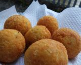 Foto langkah ke 7 dari resep Kroket kentang isi sosis.