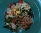 Foto langkah ke 9 dari resep Indomie bumbu kuah susu.