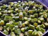 सिंपल मसाला भिंडी (simple masala bhindi recipe in hindi)