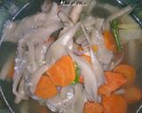 Foto langkah ke 3 dari resep Sup Jamur Wortel#BikinRamadhanBerkesan.
