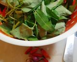 Foto langkah ke 1 dari resep Tumis Kangkung Pedas.