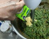 Foto del paso 3 de la receta: Empanadas de pollo y espinaca