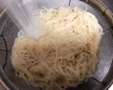 A picture of step 2 of Japanese Okinawa-island Fried Noodle.