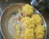 A picture of step 5 of Bhel puri.