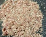 A picture of step 1 of Spaghetti Bolognese (Italian Red Sauce spaghetti).