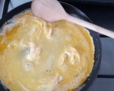 A picture of step 5 of Omelette Célestine.